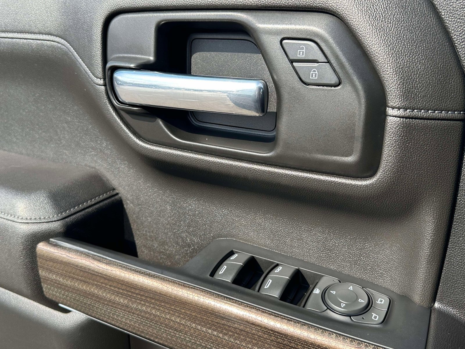 Used 2021 Chevrolet Silverado 1500 LT Trail Boss w/ Bed Protection Package image 20
