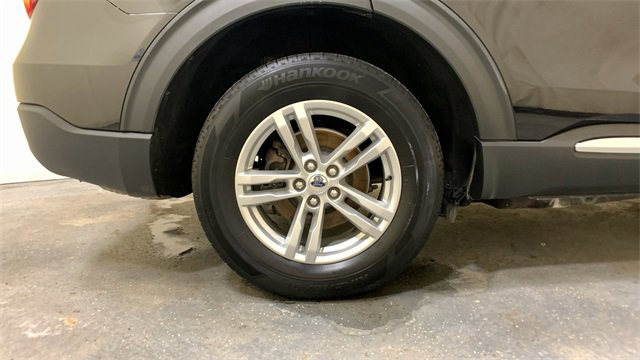 Used 2022 Ford Explorer XLT image 16