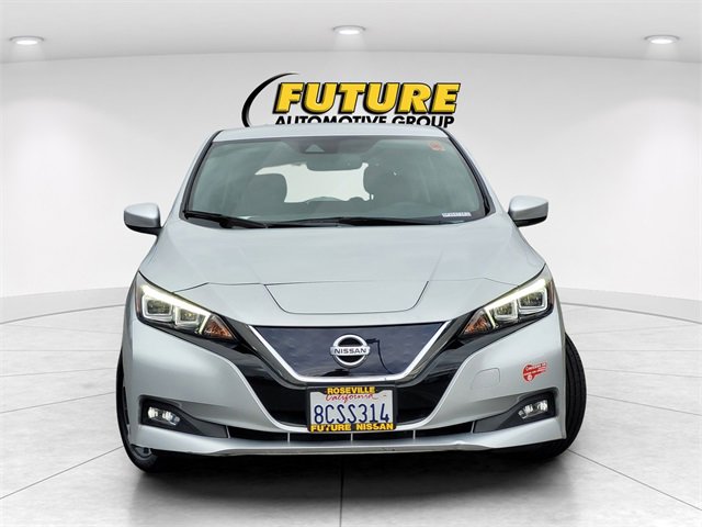 Used 2018 Nissan Leaf SV w/ SV Technology Package image 2