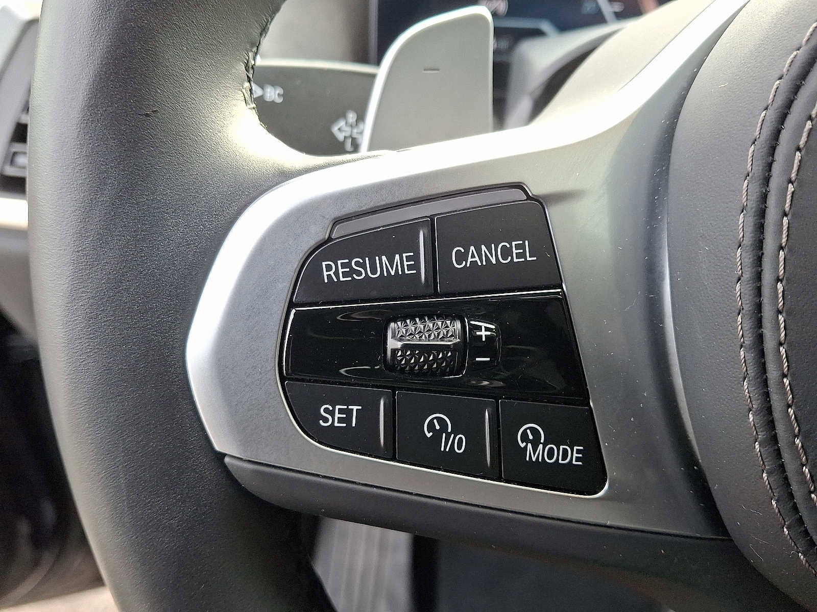 Used 2026 BMW X7 xDrive40i w/ M Sport Package image 24