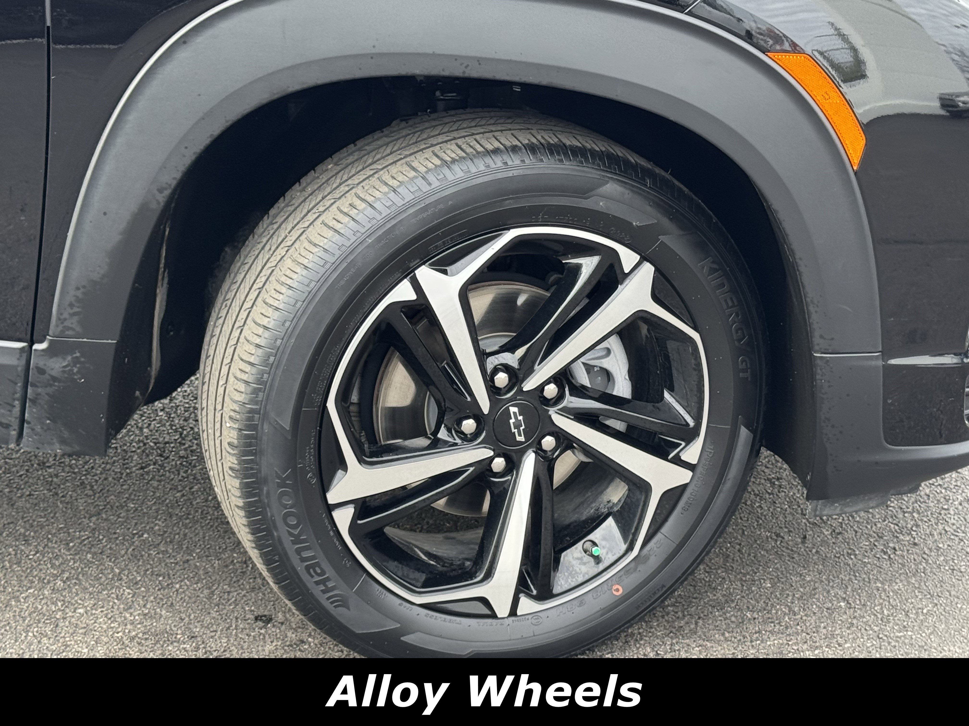 Used 2023 Chevrolet TrailBlazer RS w/ Convenience Package image 14