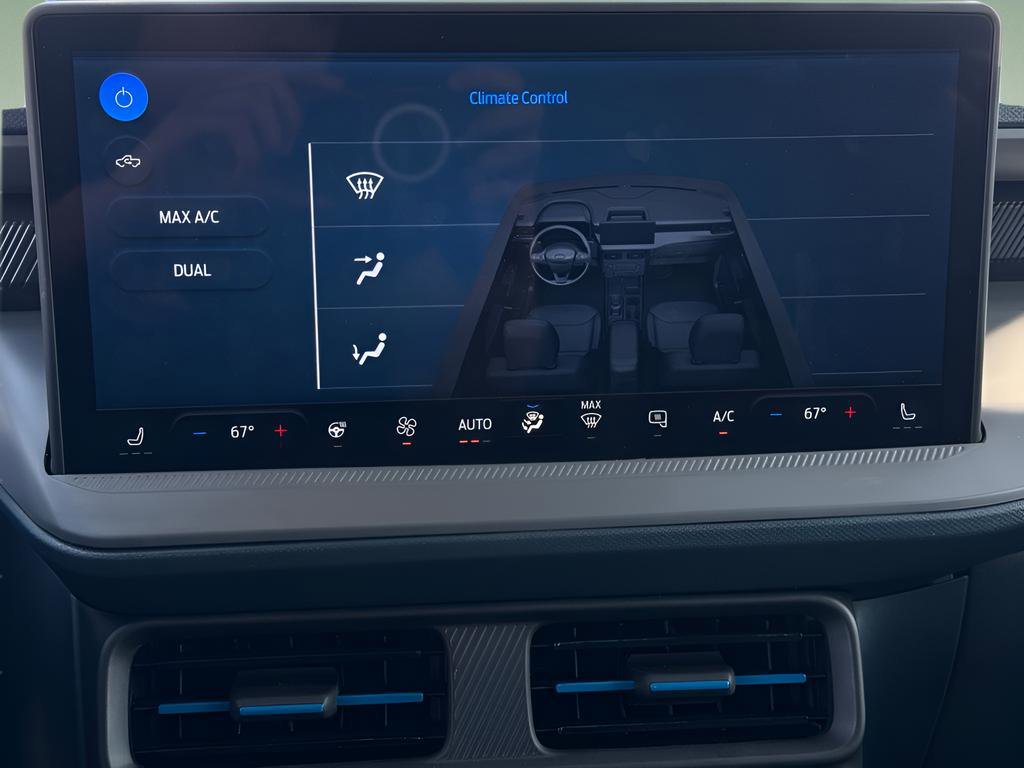 Used 2025 Ford Maverick Lobo AWD/4WD image 30