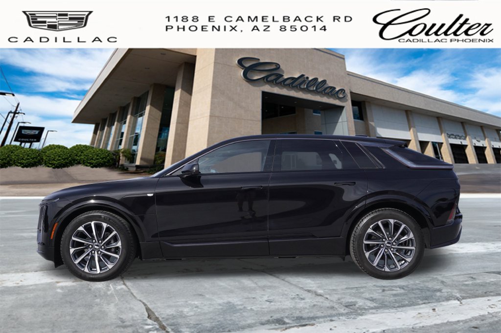 Used 2024 Cadillac Lyriq Sport RWD image 2