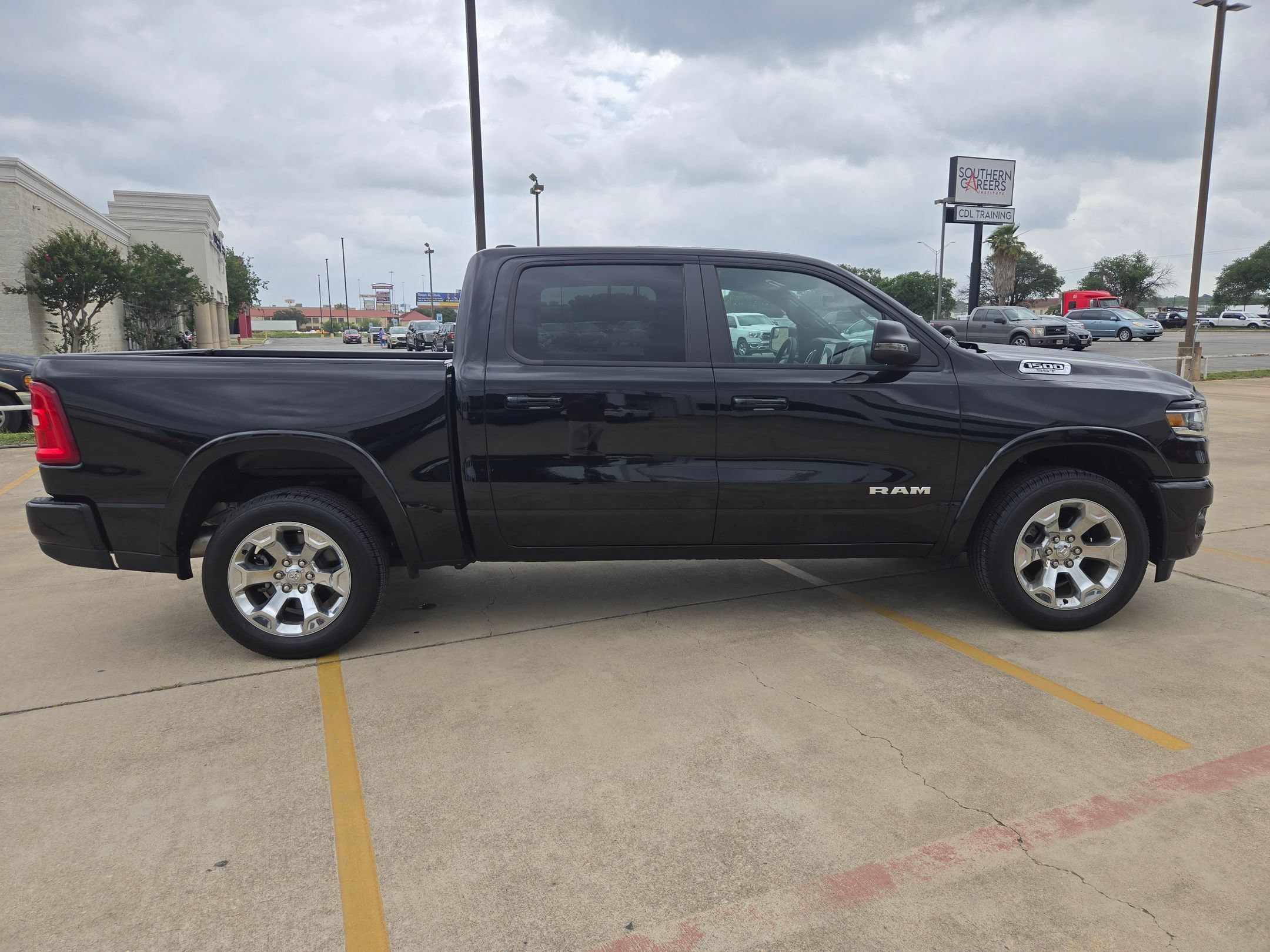 Used 2025 RAM 1500 Lone Star RWD image 6