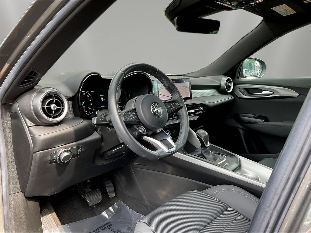 Used 2024 Alfa Romeo Tonale Ti AWD/4WD image 16