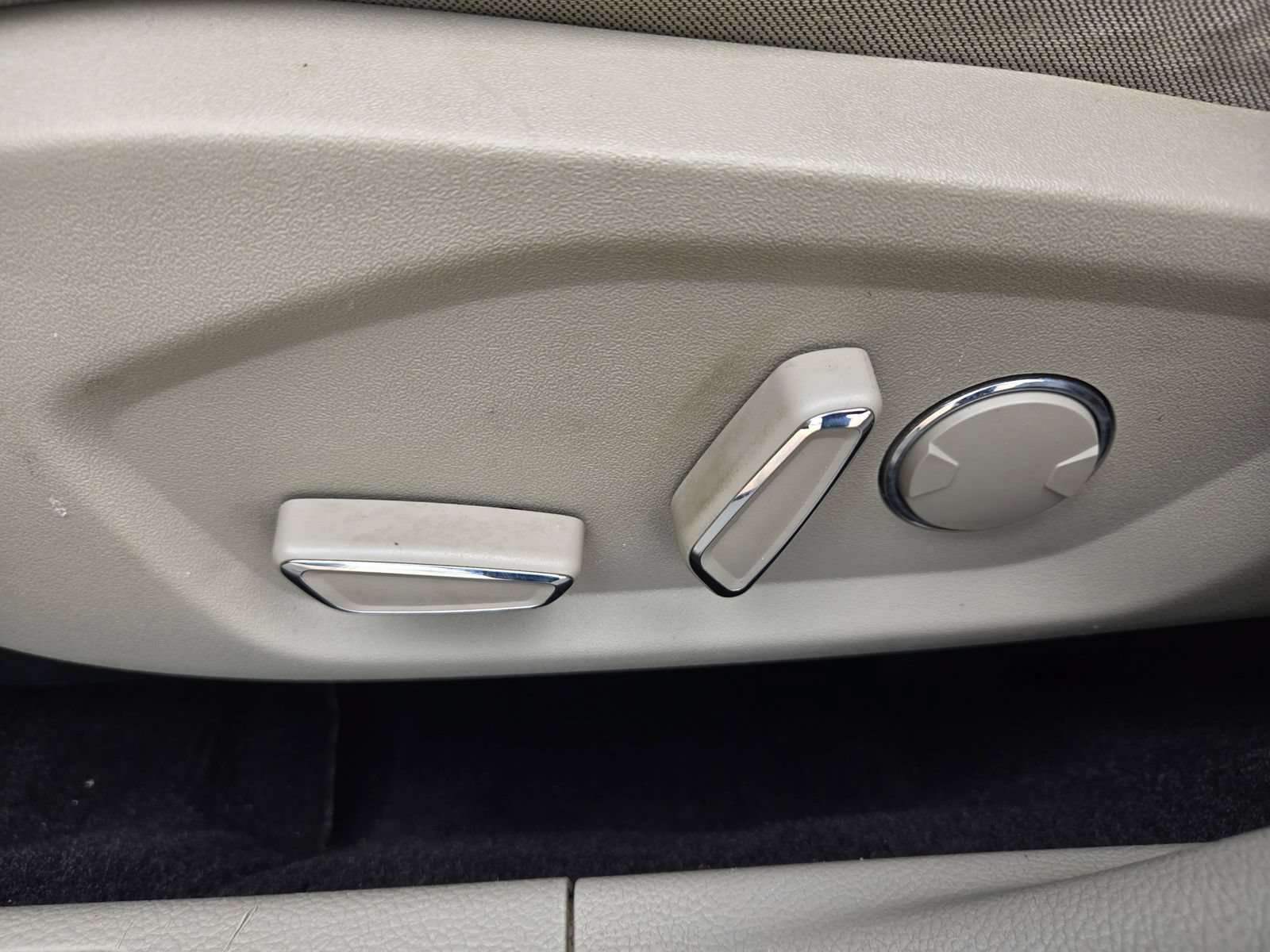 Used 2019 Ford Fusion SE FWD image 23