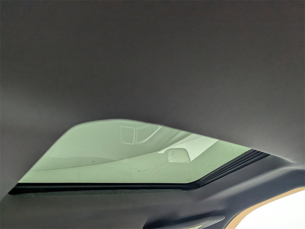 Used 2014 Ford Explorer XLT w/ Equipment Group 202A image 24