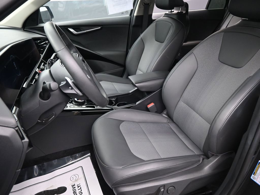 Used 2024 Kia Niro Wind w/ Wind Preserve Package image 25