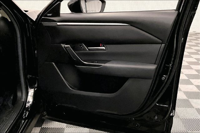 Used 2025 MAZDA CX-50 AWD 2.5 S w/ Premium Package image 22