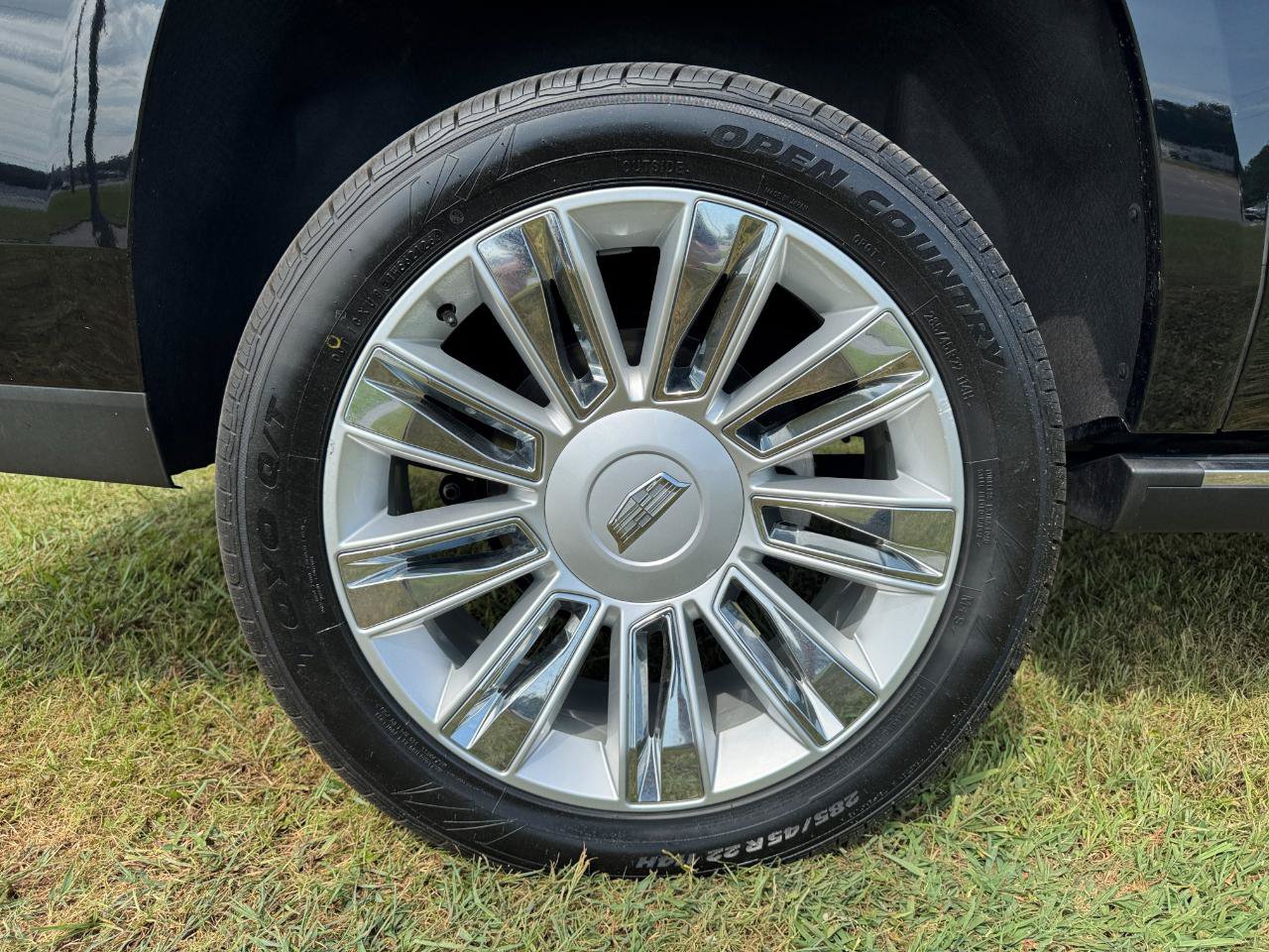 Used 2020 Cadillac Escalade ESV Platinum AWD/4WD image 10
