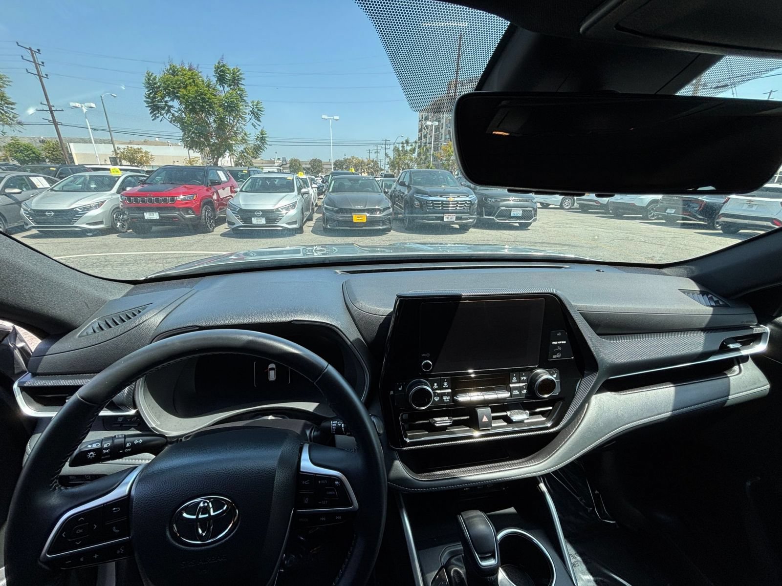 Used 2025 Toyota Highlander XSE AWD/4WD image 34