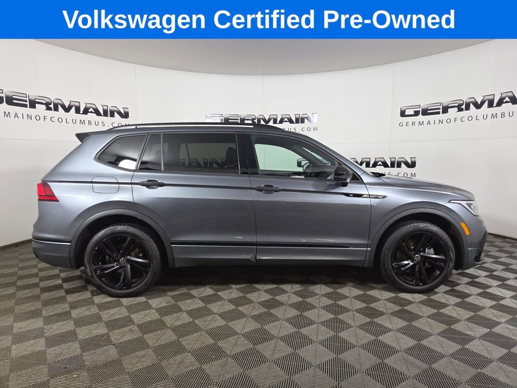 Certified 2023 Volkswagen Tiguan SE R-Line image 4