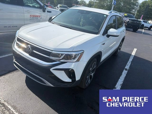 Used 2022 Volkswagen Taos SEL AWD/4WD image 1