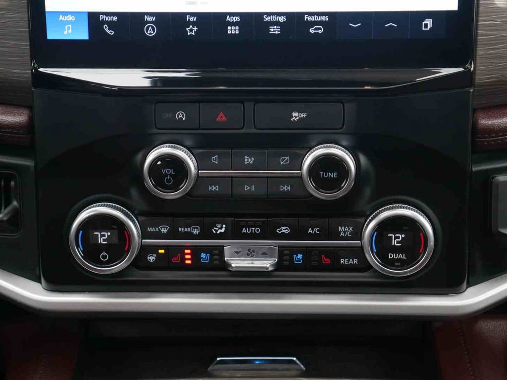Used 2024 Ford Expedition Max Limited image 8