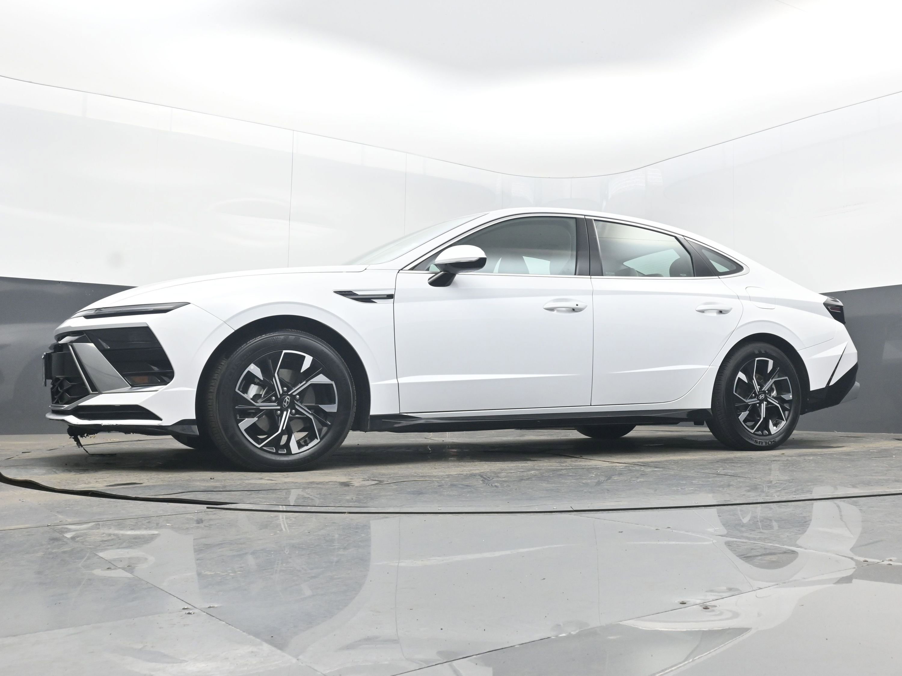 Used 2025 Hyundai Sonata SEL image 23