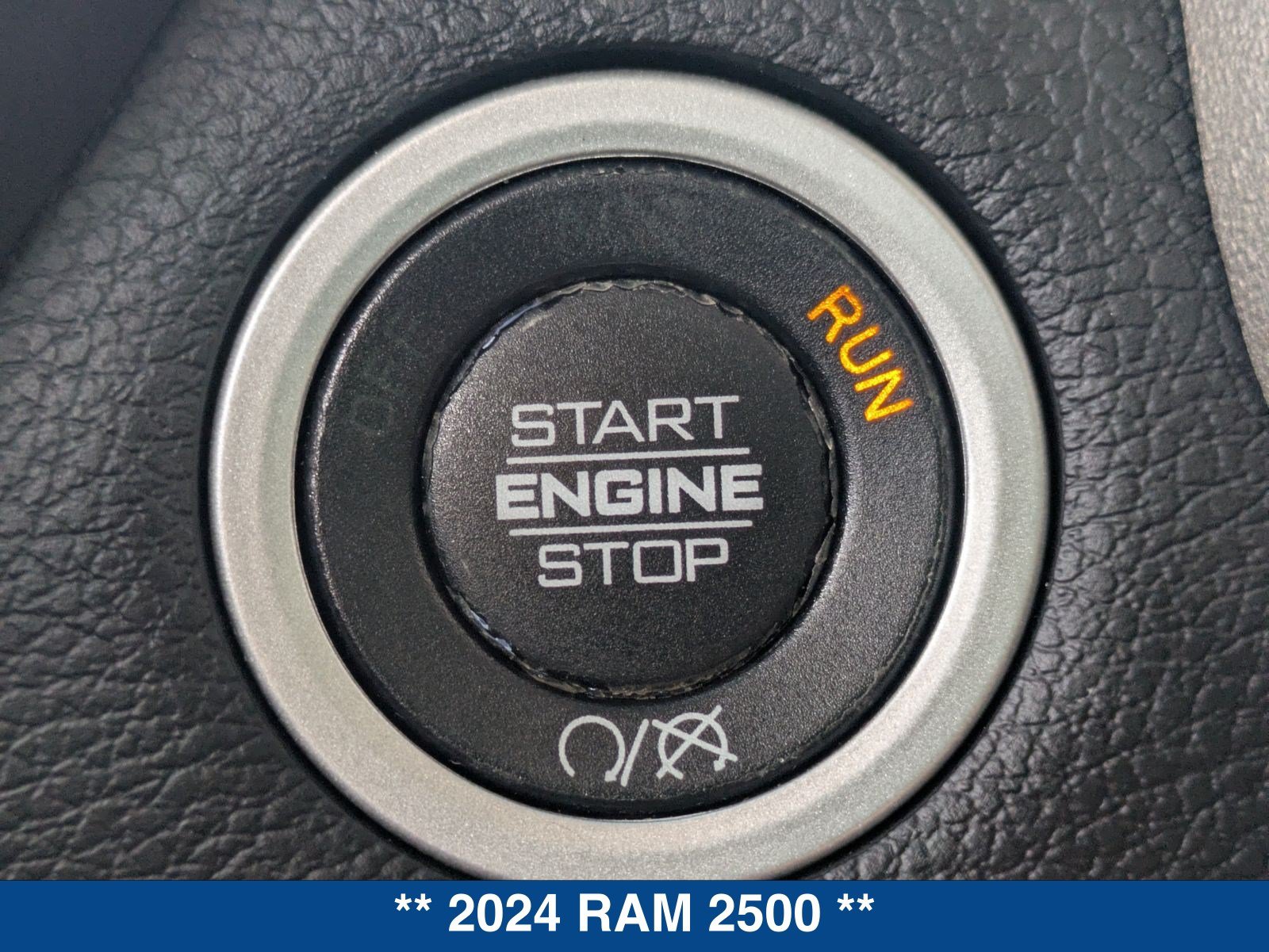 Used 2024 RAM 2500 Laramie AWD/4WD image 35
