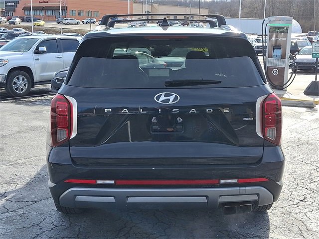 Used 2023 Hyundai Palisade Limited image 5