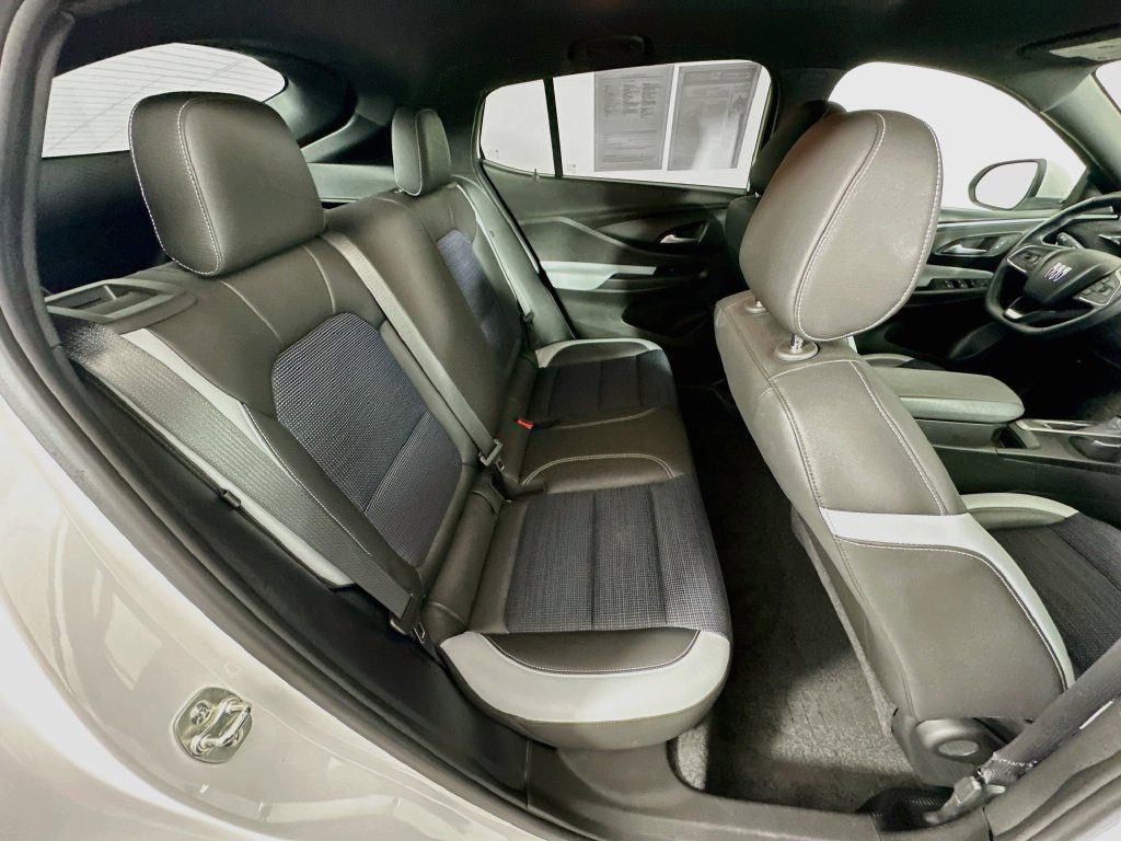 Used 2024 Buick Envista Preferred w/ Convenience I Package FWD image 32
