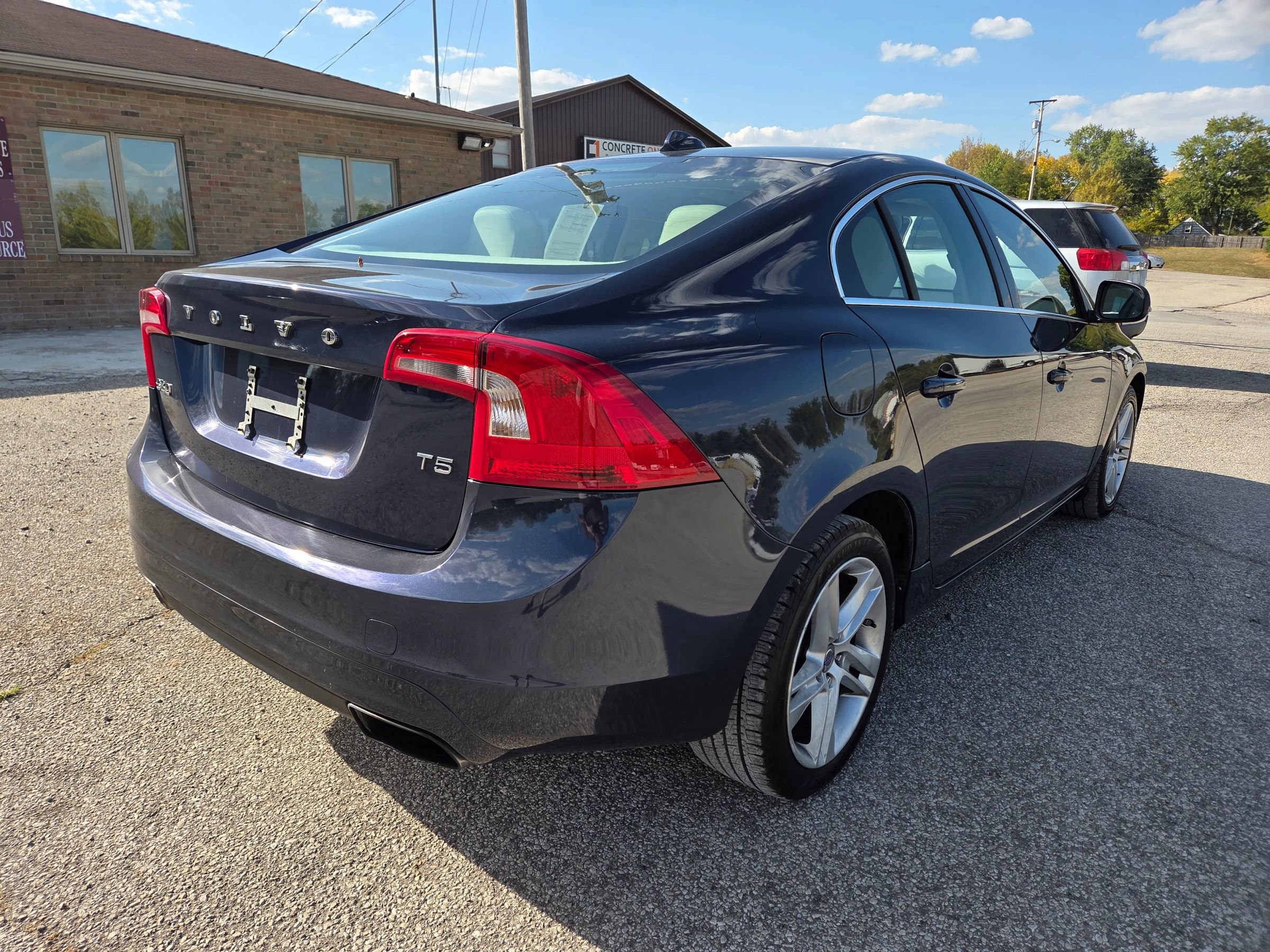 Used 2015 Volvo S60 T5 Premier image 5