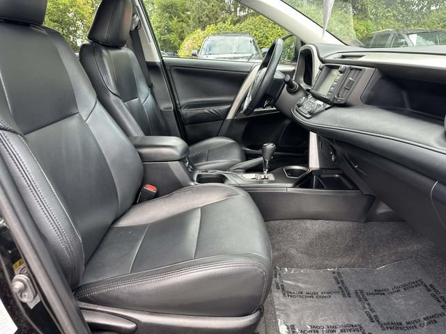 Used 2017 Toyota RAV4 XLE AWD/4WD image 9