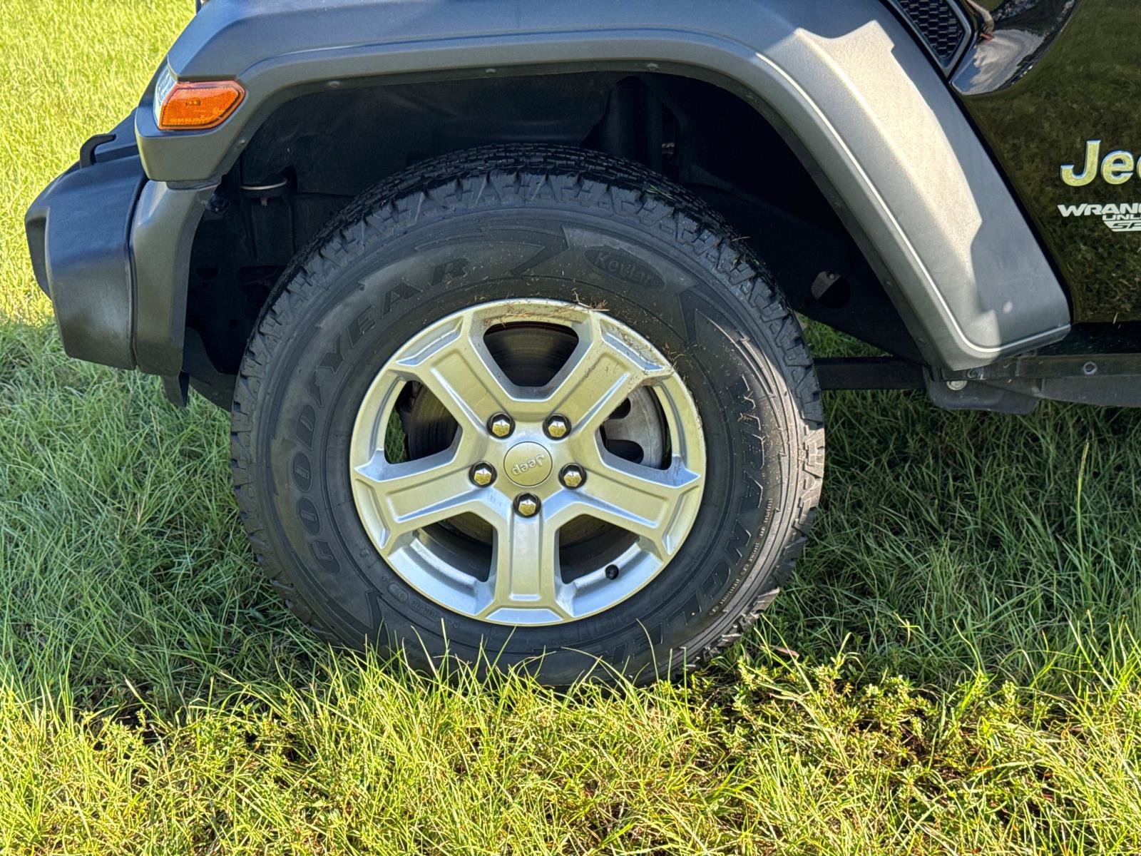 Used 2019 Jeep Wrangler Unlimited Sport S image 10