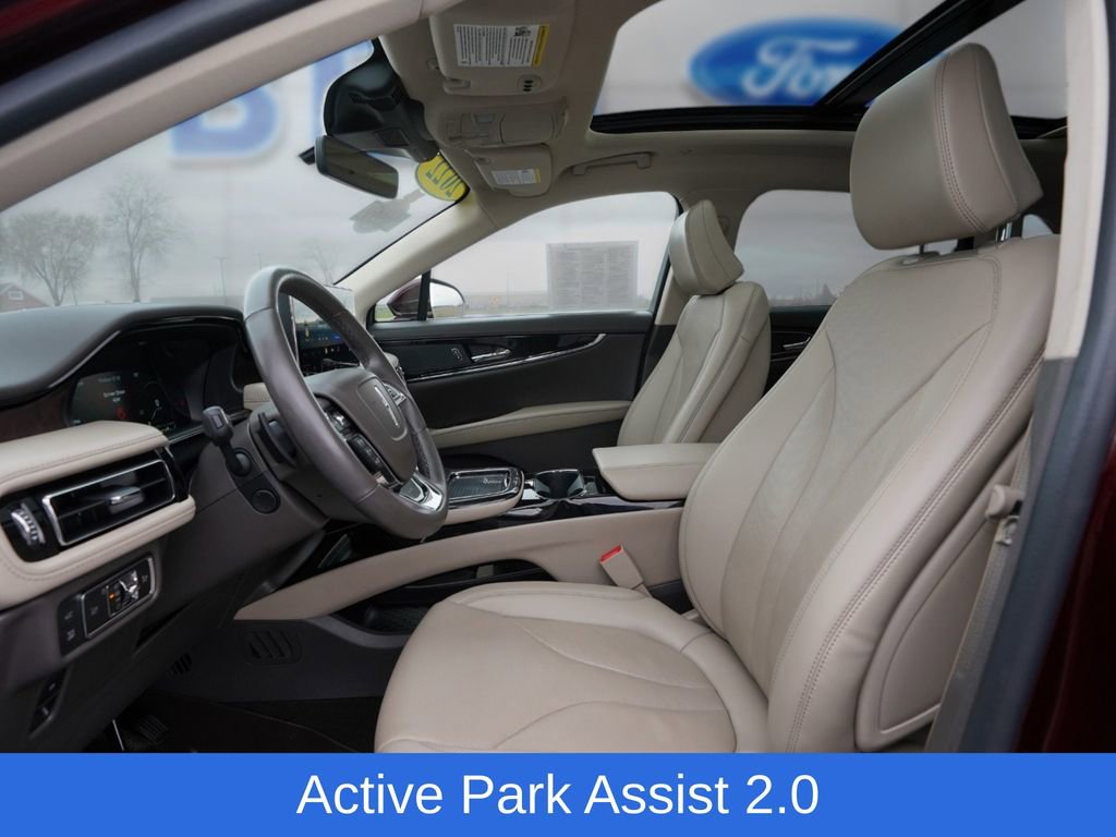 Used 2022 Lincoln Nautilus Reserve AWD/4WD image 13