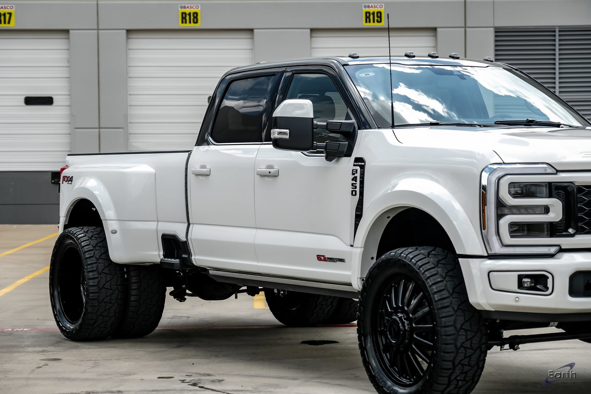 Used 2026 Ford F450 Platinum w/ Platinum Plus Package AWD/4WD image 24