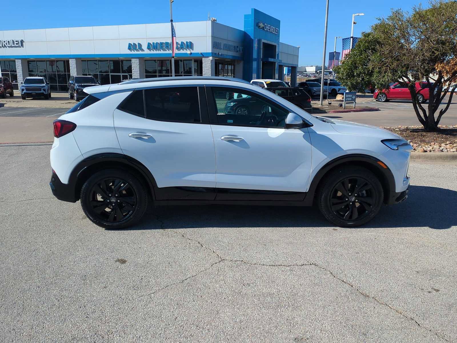 Used 2024 Buick Encore GX Sport Touring image 9