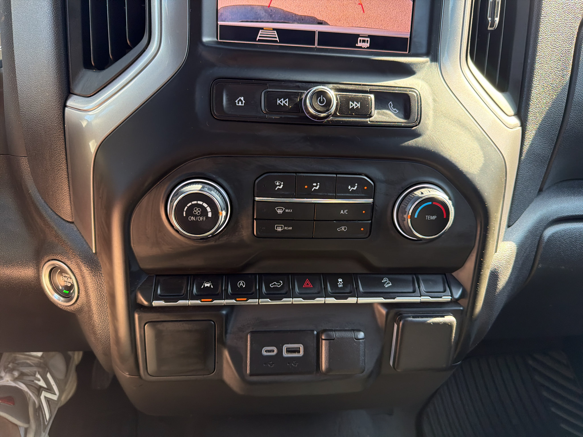 Used 2024 Chevrolet Silverado 1500 Custom Trail Boss w/ LPO, Dark Essentials Package AWD/4WD image 30
