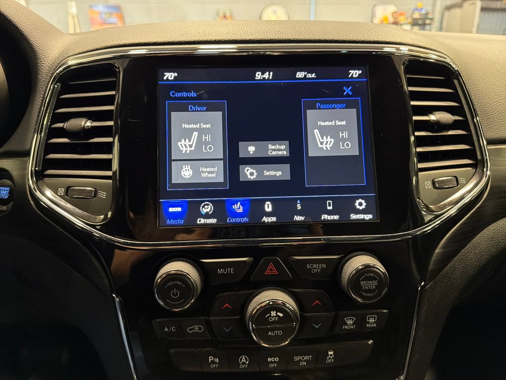 Used 2021 Jeep Grand Cherokee Laredo X AWD/4WD image 6