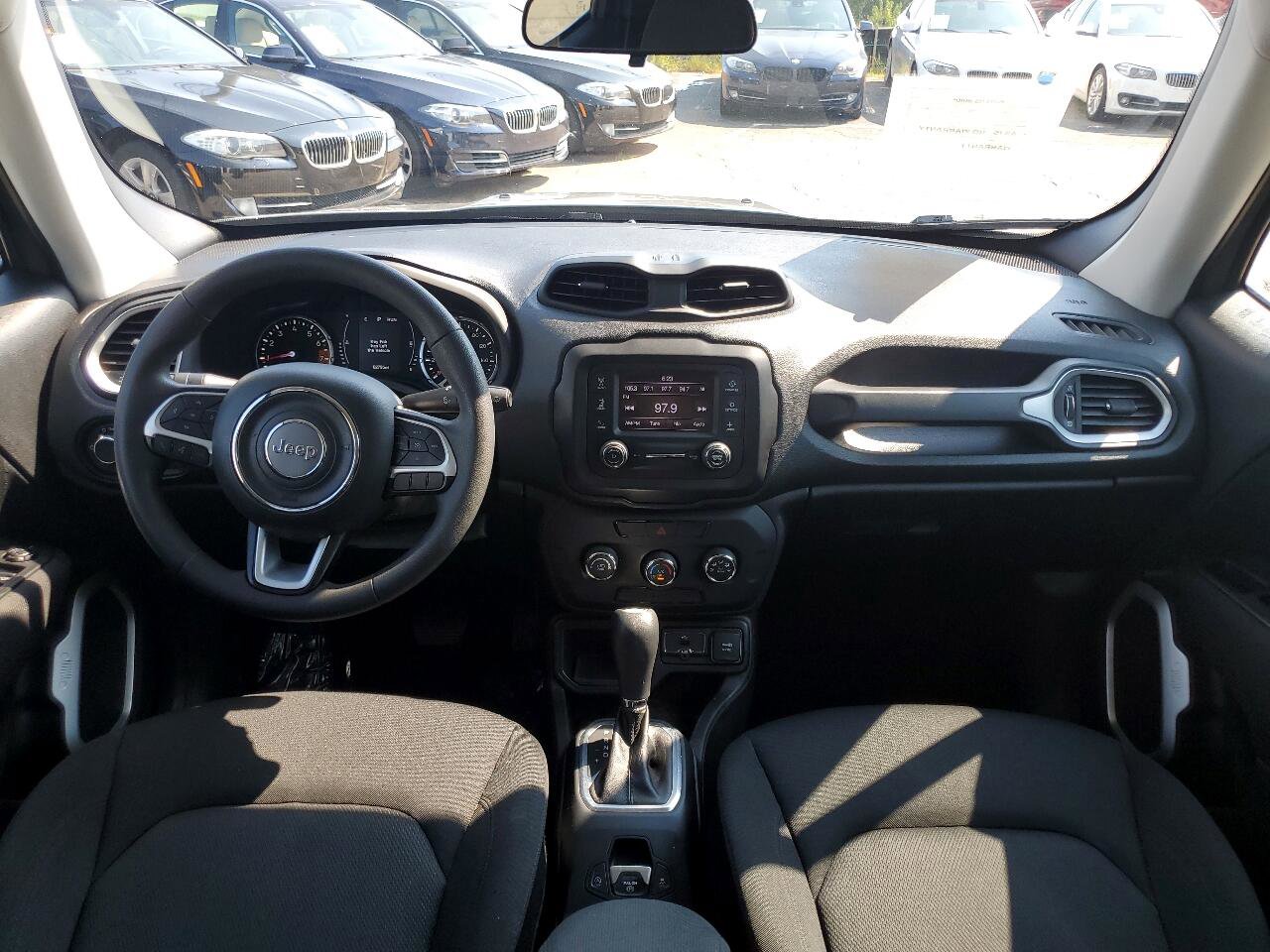 Used 2020 Jeep Renegade Sport w/ Sport Appearance Group image 3