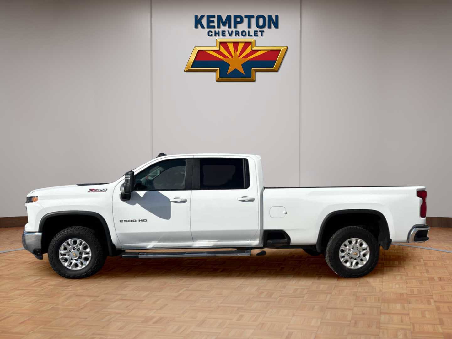 Used 2024 Chevrolet Silverado 2500 LT image 3