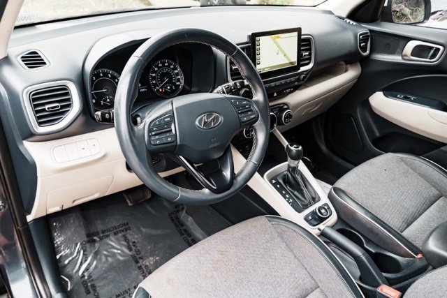 Certified 2020 Hyundai Venue image 8