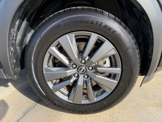 Used 2023 Nissan Pathfinder S image 9