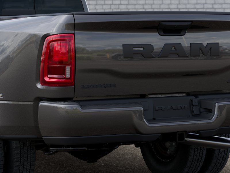 New 2026 RAM 3500 Laramie AWD/4WD image 14