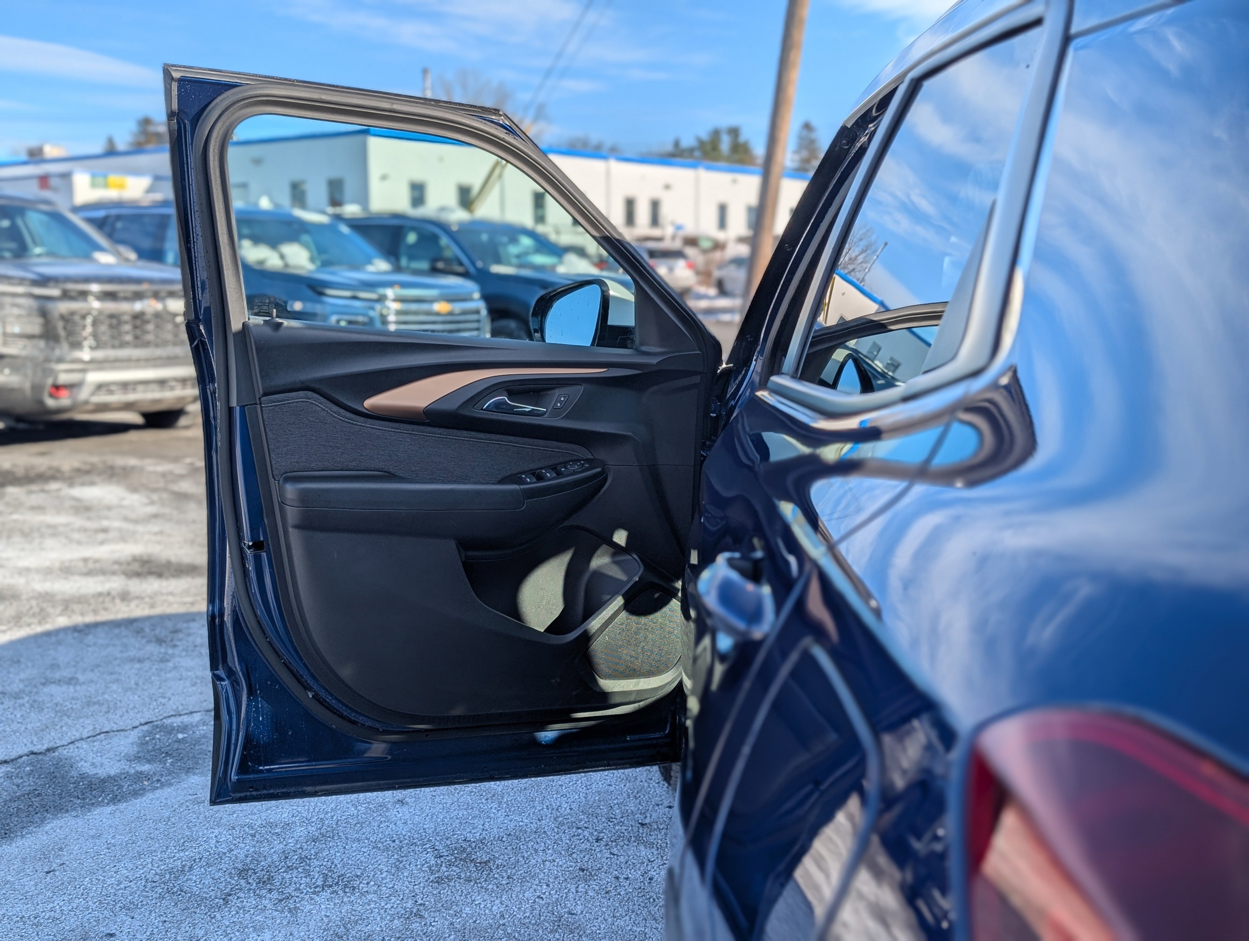 Certified 2023 Chevrolet TrailBlazer ACTIV w/ Convenience Package image 26