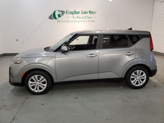 Used 2022 Kia Soul LX image 3