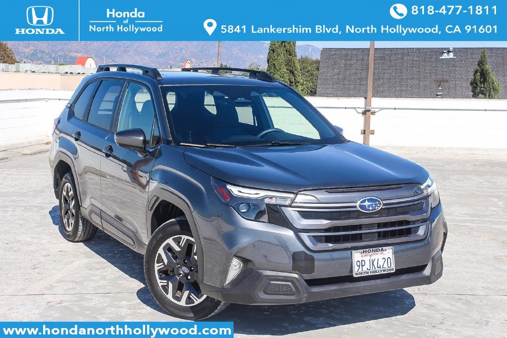 Used 2025 Subaru Forester Premium w/ Convenience Package #1