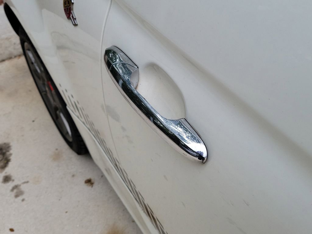 Used 2012 FIAT 500 Abarth w/ Safety & Convenience Pkg FWD image 13