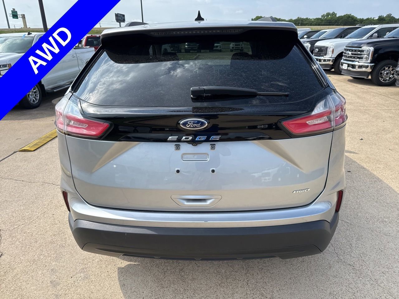 Used 2022 Ford Edge SE image 9