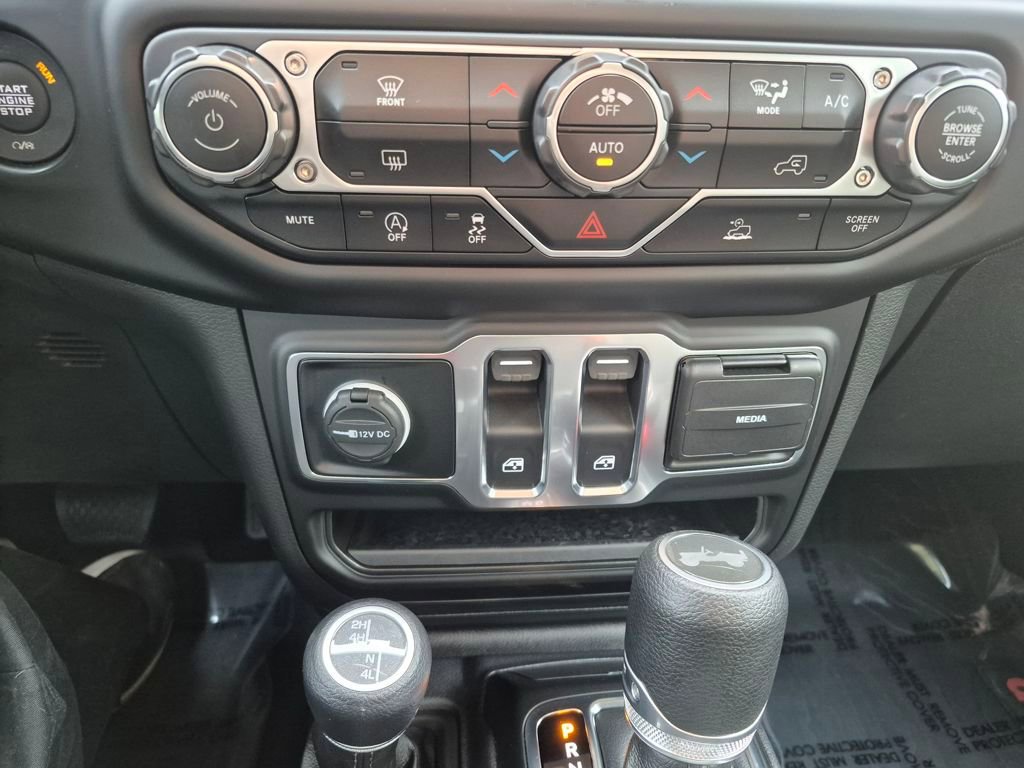 Used 2021 Jeep Wrangler Sport image 16