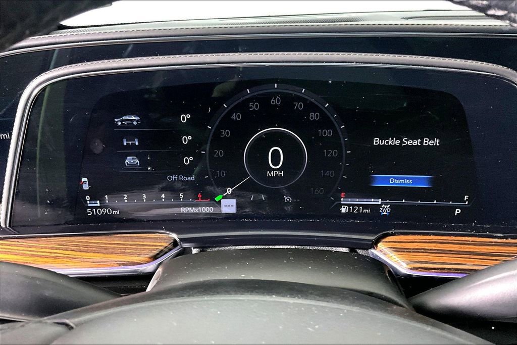 Used 2021 Cadillac Escalade ESV Luxury AWD/4WD image 16