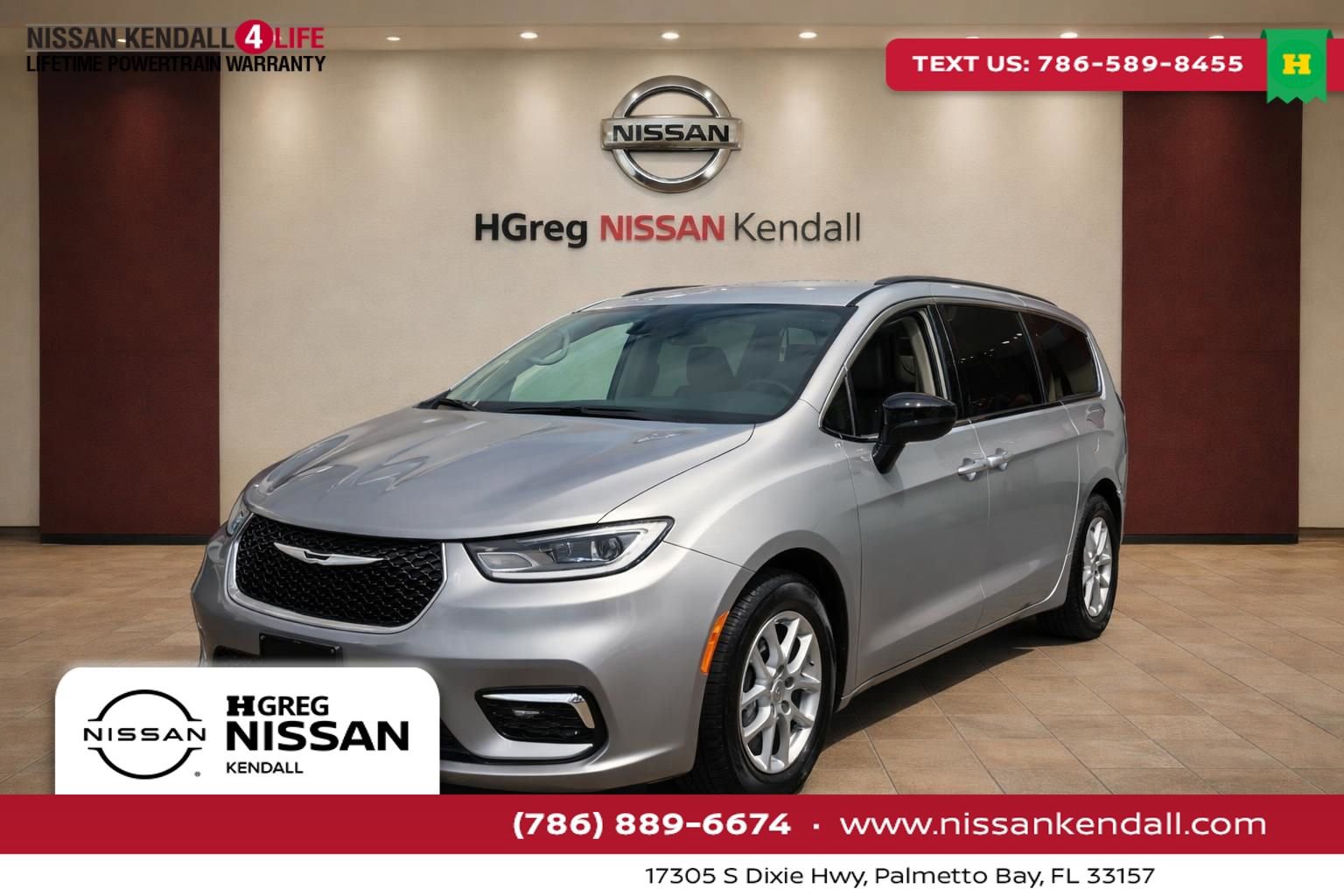 Used 2024 Chrysler Pacifica Touring-L FWD image 1