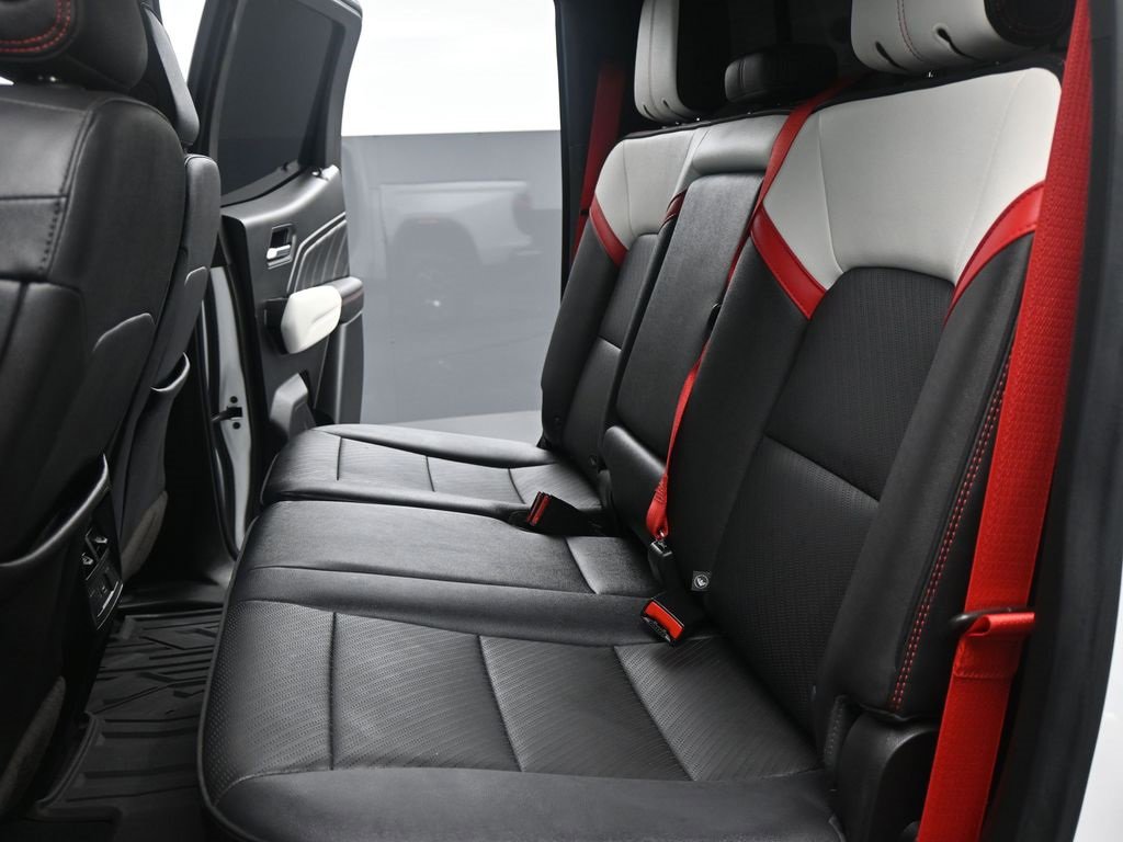 Used 2024 GMC Canyon AT4X image 14