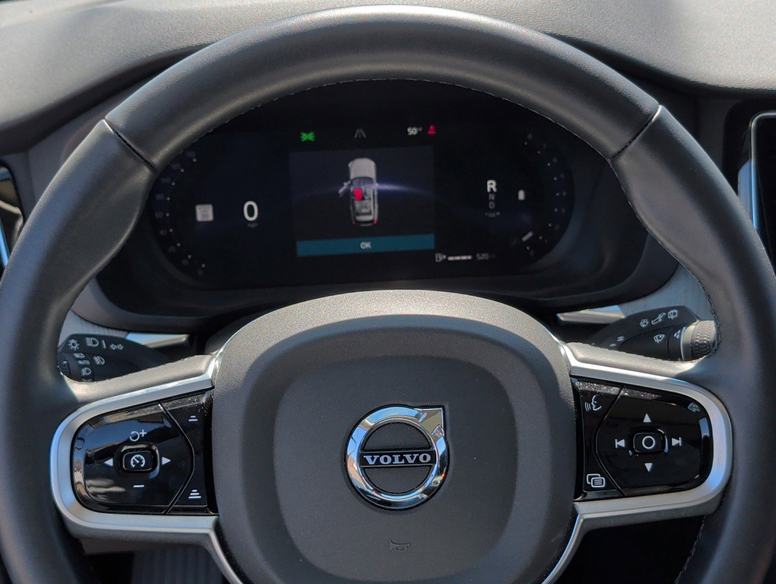 Certified 2025 Volvo XC60 B5 Plus image 24