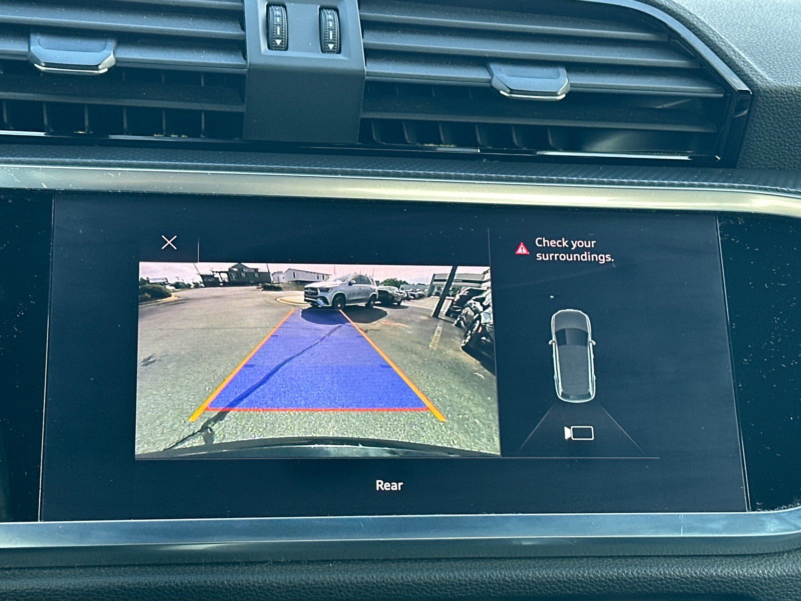 Used 2019 Audi Q3 2.0T Premium AWD/4WD image 14