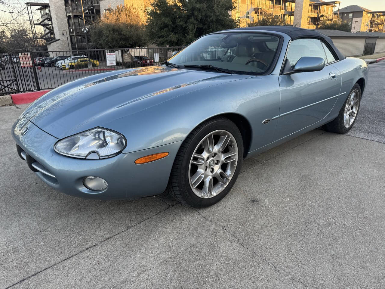 Used 2002 Jaguar XK8 Convertible image 1