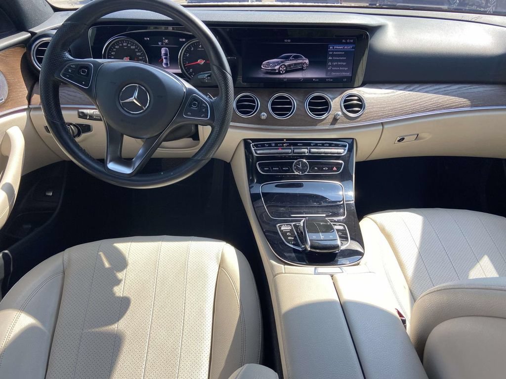 Used 2017 Mercedes-Benz E 300 4MATIC image 11