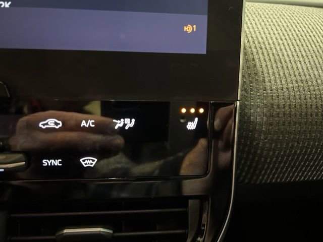 Used 2023 Subaru Solterra Limited image 38