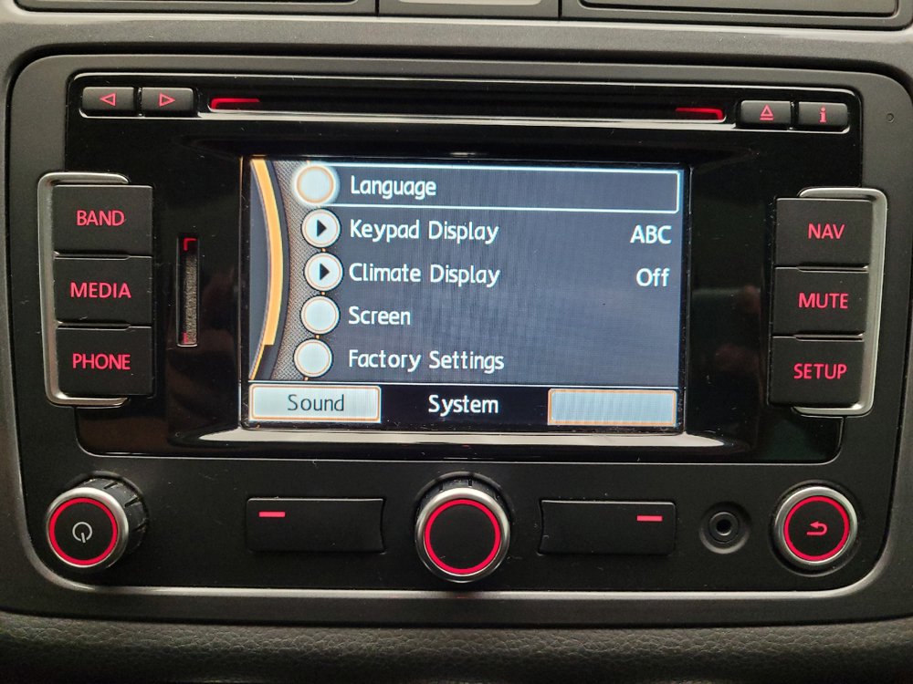 Used 2014 Volkswagen Tiguan SEL FWD image 25